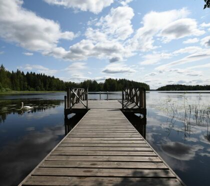 Alajärvessä voit pulahtaa niin kesällä kuin talvella_Inkalan Kartano.